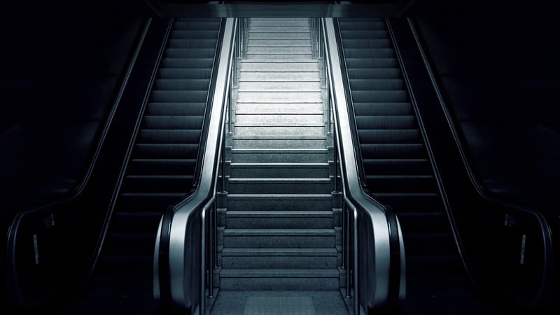 Warning shots running the risk of blackmail