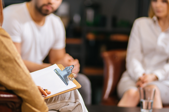 A divorcing couple attend mediation