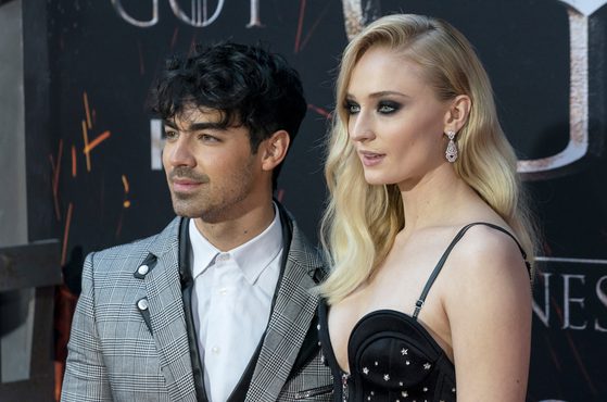 Divorcing actress Sophie Turner and singer Joe Jonas embroiled in child abduction dispute
